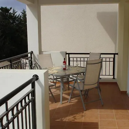 The Brightstay Paphos, 2 Bed Apt, Riviera, Universal Пафос