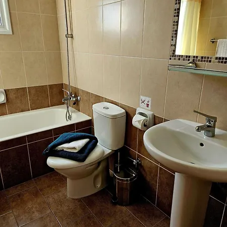Апартаменты The Brightstay Paphos, 2 Bed Apt, Riviera, Universal Пафос